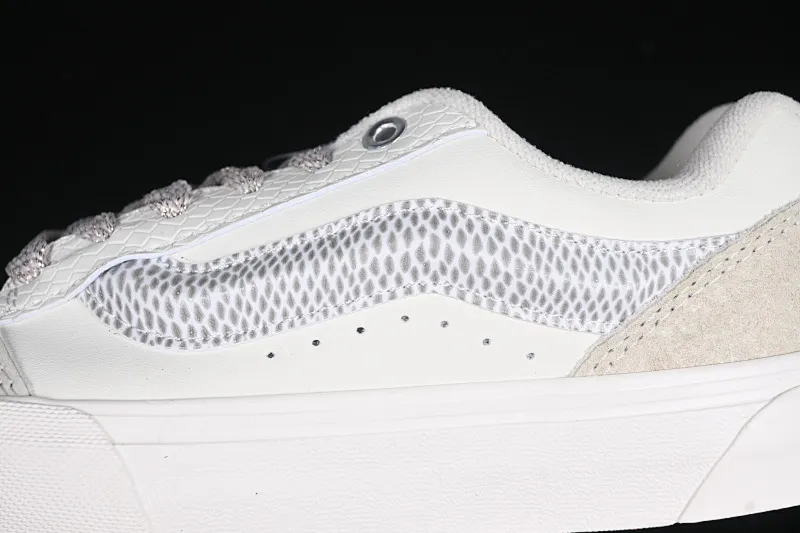 All categories Vans Vans series Vans Low Vans low-top Vans Classics Knu Skool Vr3 Vans official Year of the Snake limited bread shoes VN0009QCSNK